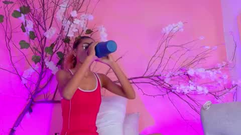 CHARLOTTE online show from March 19, 12:10 pm