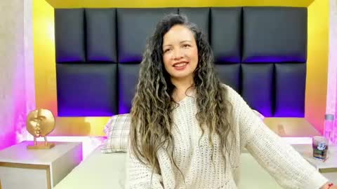 charlotte_monnroe online show from May 5, 12:33 pm