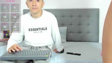 charlotteandsimon online show from December 2, 12:25 pm