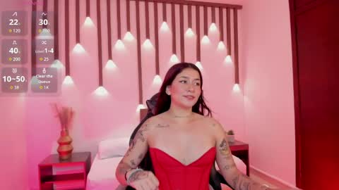 Charlottee online show from April 19, 2:12 am