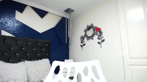 Snapshot of charlottee_brown2 chatting on March 1, 6:21 pm C H A R L O T T E online show from March 1, 6:21 pm