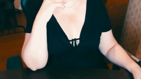 Snapshot of charlottextasty chatting on September 29, 11:31 am CharlotteXTasty online show from September 29, 11:31 am