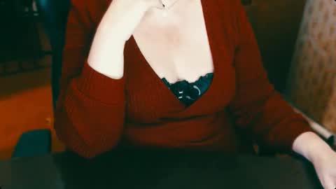 Snapshot of charlottextasty chatting on October 17, 12:09 pm CharlotteXTasty online show from October 17, 12:09 pm