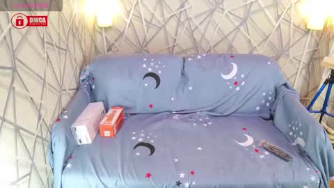 CharmingLIA online show from November 3, 6:09 pm