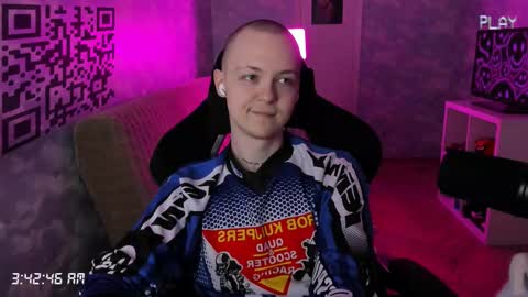 lynxy online show from December 4, 12:43 am