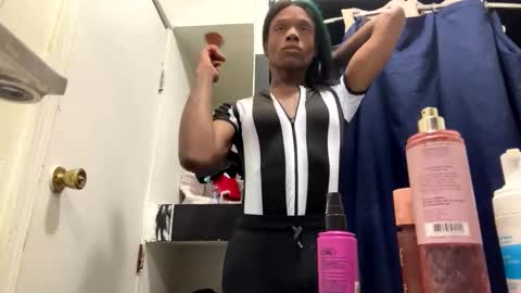 Miss Chocolate online show from November 26, 3:59 am