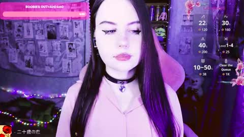 Mia online show from March 10, 6:23 pm