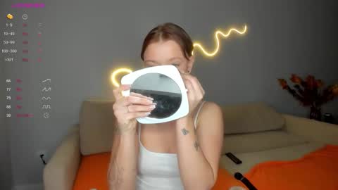 Em online show from September 26, 5:21 pm