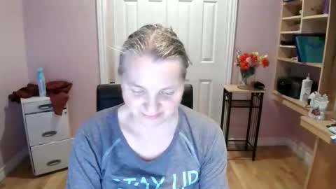 chealsiek online show from March 15, 12:15 am