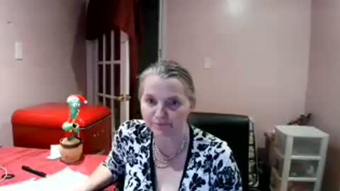 chealsiek online show from November 18, 10:13 pm