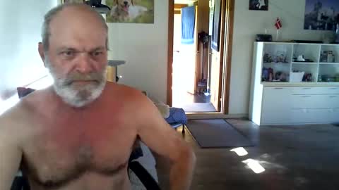 Snapshot of chefben666 chatting on October 14, 10:29 am chefben666 online show from October 14, 10:29 am