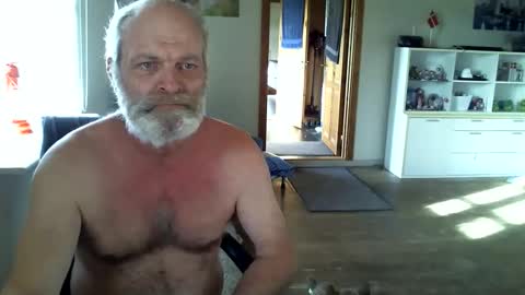 Snapshot of chefben666 chatting on October 31, 10:37 am chefben666 online show from October 31, 10:37 am