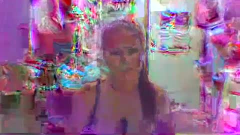 Snapshot of chelleybell chatting on October 27, 10:04 am chelleyfox online show from October 27, 10:04 am