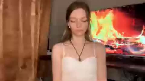 Elizabeth  you can call me Elly online show from January 12, 9:22 pm