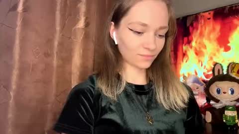 Elizabeth  you can call me Elly online show from January 13, 9:33 pm