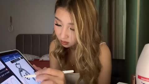 Lia online show from June 4, 2:45 pm
