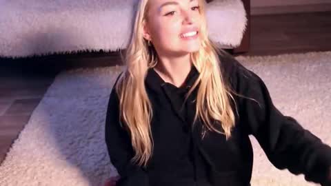 CherryBomb online show from February 9, 8:21 am