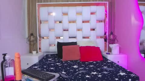 Cherry Mew and jean online show from February 21, 9:24 am