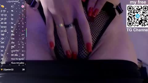 Vanessa Ray  STREAMING TIME everyday of the week  -  German time. except Saturday online show from December 23, 10:21 am