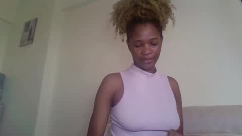 Cherryblossom2002 online show from March 13, 10:51 am