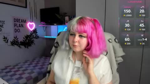 Sarah online show from February 13, 9:29 pm