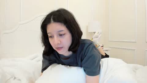 cherrycute666 online show from June 14, 4:25 am