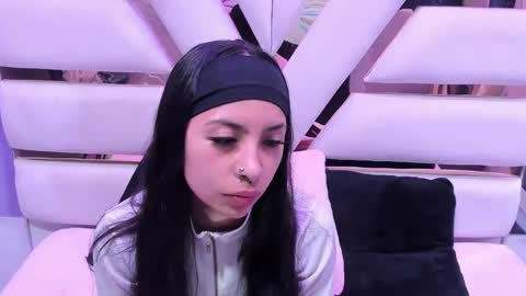 cherrysweetl_ online show from June 2, 1:02 pm