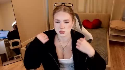 Cherryyy Bliss online show from July 20, 12:57 am