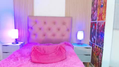 Cheryl online show from March 27, 8:26 am