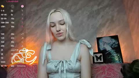 Cheryl online show from March 3, 11:34 pm