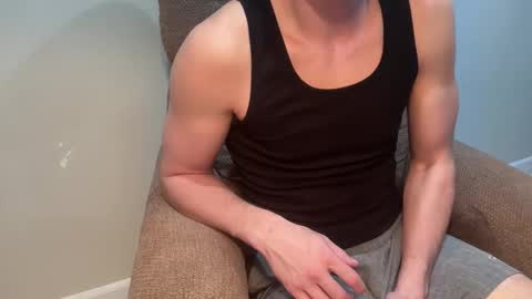 chill_fit_guy online show from September 10, 2:12 am