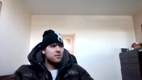 chiller832590 online show from January 19, 8:35 am