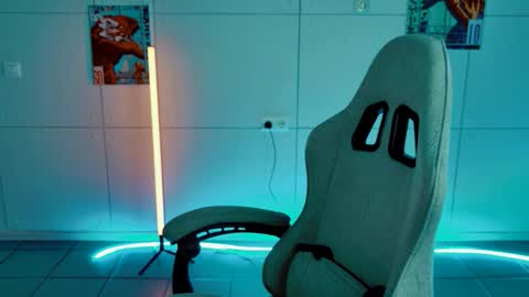 Bella online show from November 22, 9:41 am