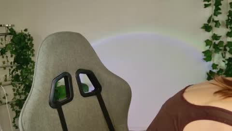 Bella online show from April 15, 9:01 am