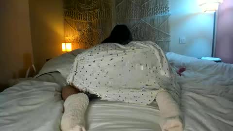 yoursensualparadise online show from November 7, 7:38 pm