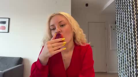 Chanelle online show from July 8, 2:09 pm