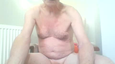 chipper341596 online show from December 2, 9:09 am