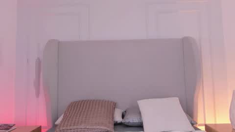 Chloe online show from October 30, 12:06 pm