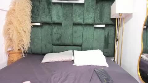 Snapshot of chloe_jackson25 chatting on September 14, 6:20 pm Chloe online show from September 14, 6:20 pm