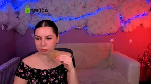 chloe_ley online show from March 18, 10:32 am