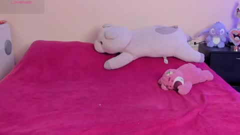 Chloe  online show from March 31, 10:59 am