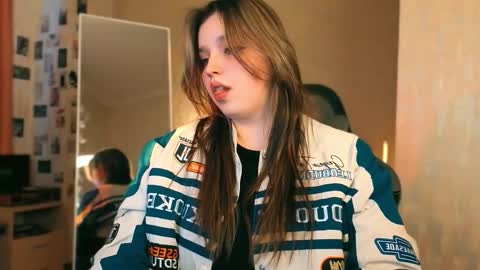 Sendy online show from March 20, 2:33 pm