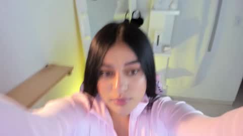 chloe_t2 online show from October 15, 3:54 am