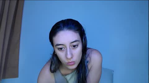 Chloe  online show from December 13, 9:32 pm