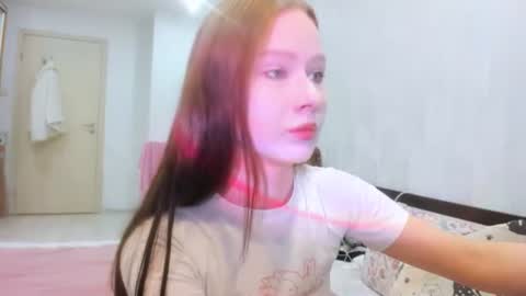 chloe wifey online show from October 28, 3:13 pm