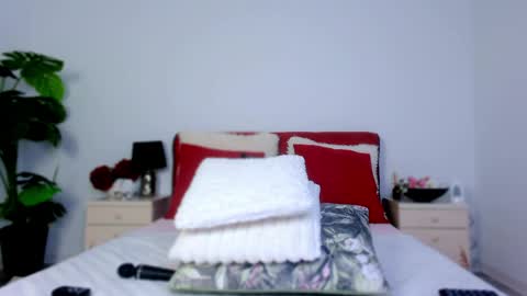 Chloe online show from March 24, 5:02 am