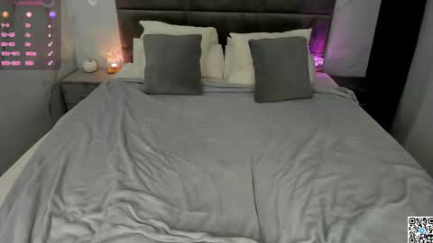 chloee white online show from January 11, 10:10 am