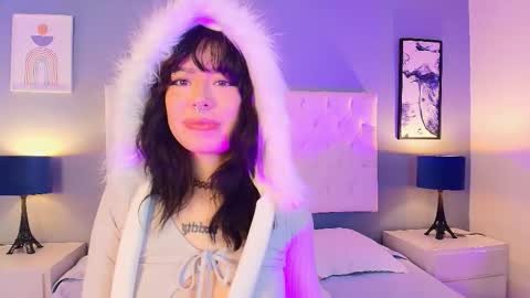 Snapshot of chloeesky chatting on October 4, 2:59 pm chloeesky online show from October 4, 2:59 pm