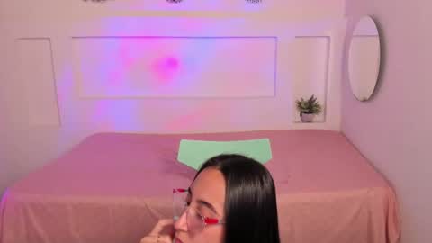 chloehil2 online show from February 27, 11:37 pm