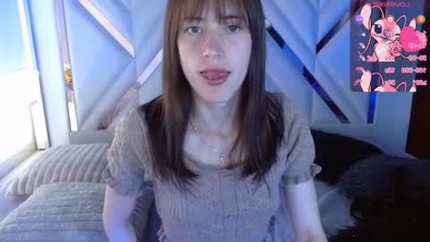 Chloe online show from November 18, 3:15 pm